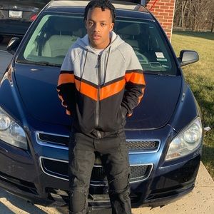 Meet your Posher, Leon